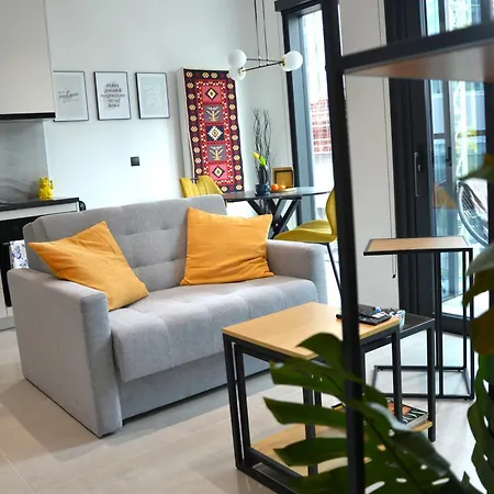 K&m Towarowa Tower *