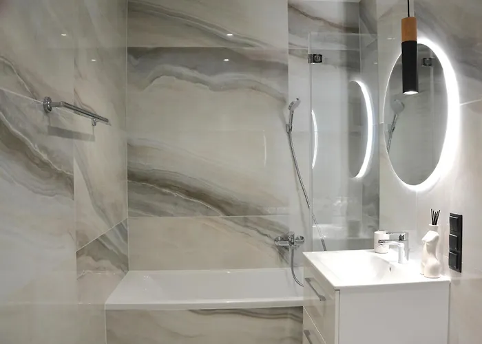 K&m Towarowa Tower Apartment Warsaw