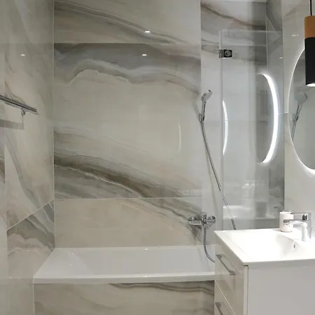 K&m Towarowa Tower 公寓 华沙